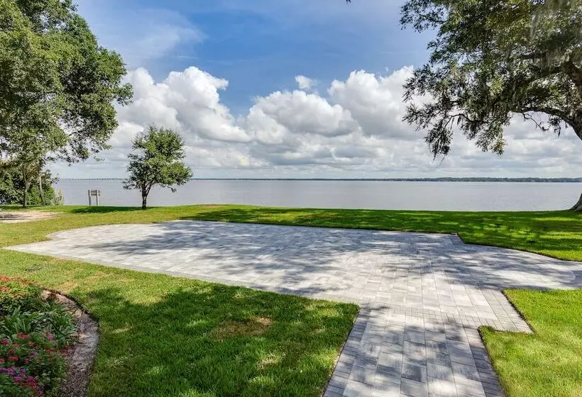 Aamiaismajoitus (B&B) Azaleana Manor