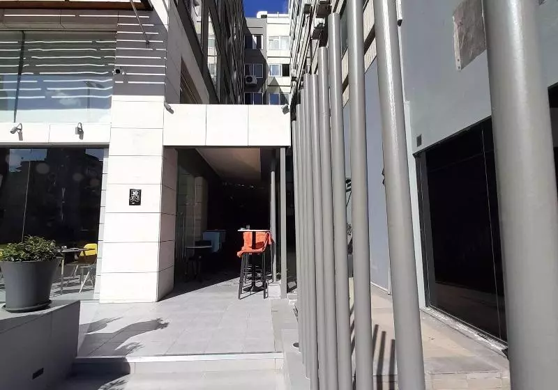 ホテル Athenian Montaza