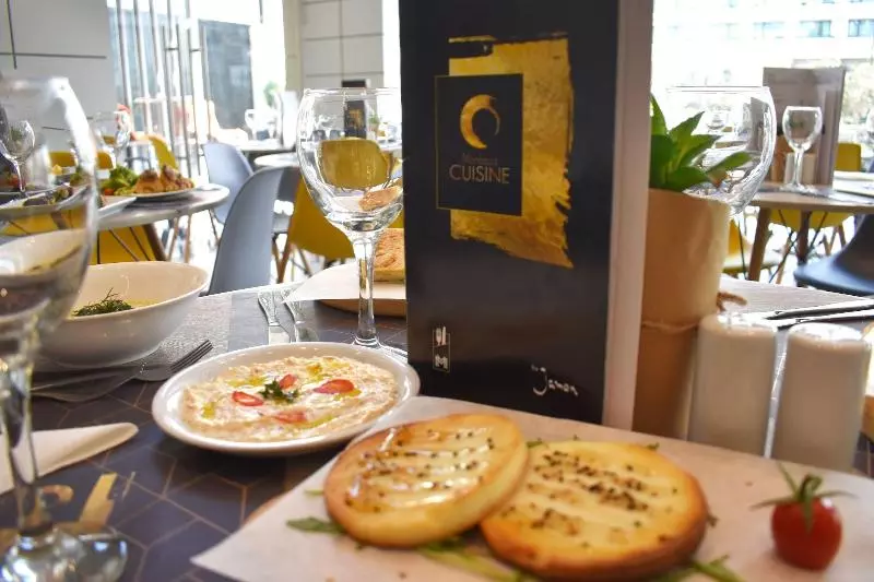 ホテル Athenian Montaza