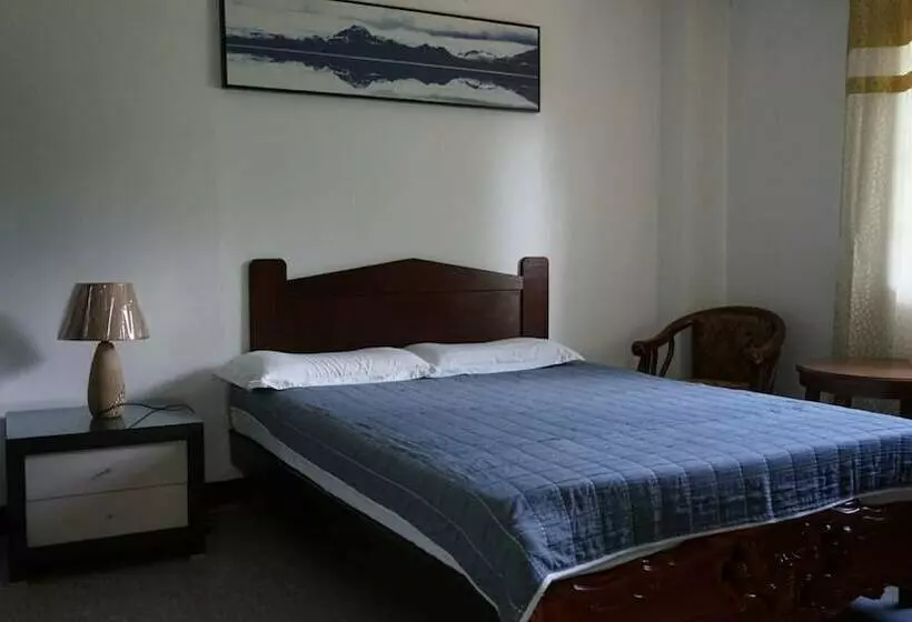 Lorilynns Hotel Tinian