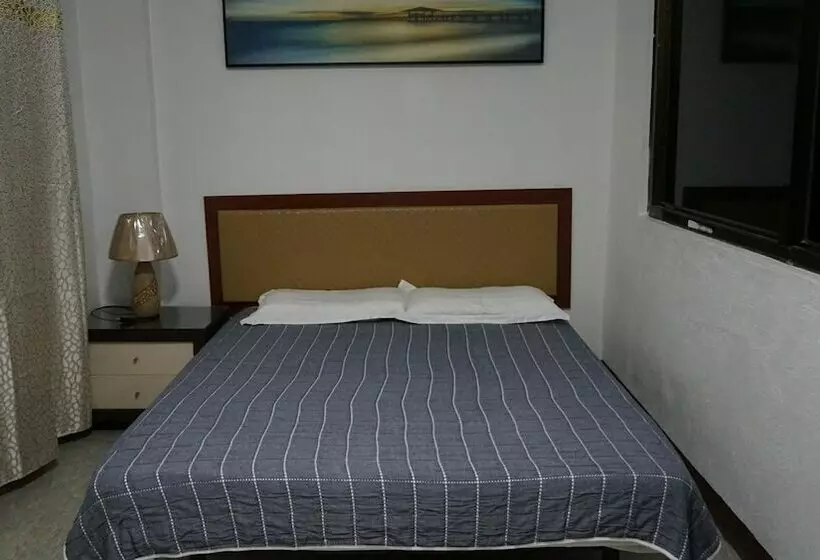 Lorilynns Hotel Tinian