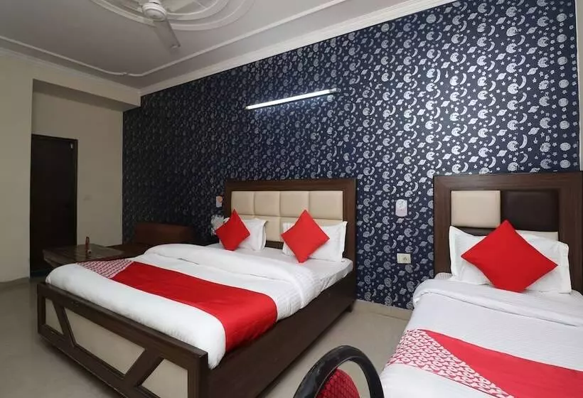 ホテル Mayank Palace By Oyo Rooms