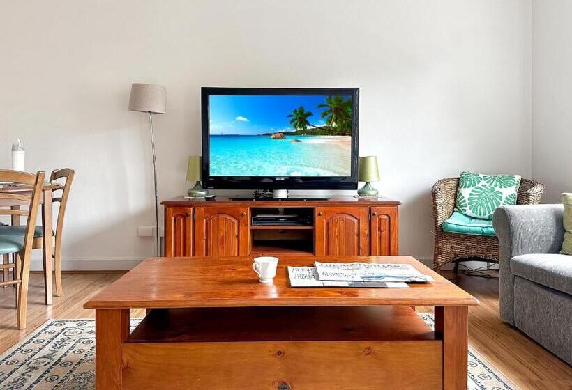 Northward Unit 1 1 2 Magnus St Nelson Bay