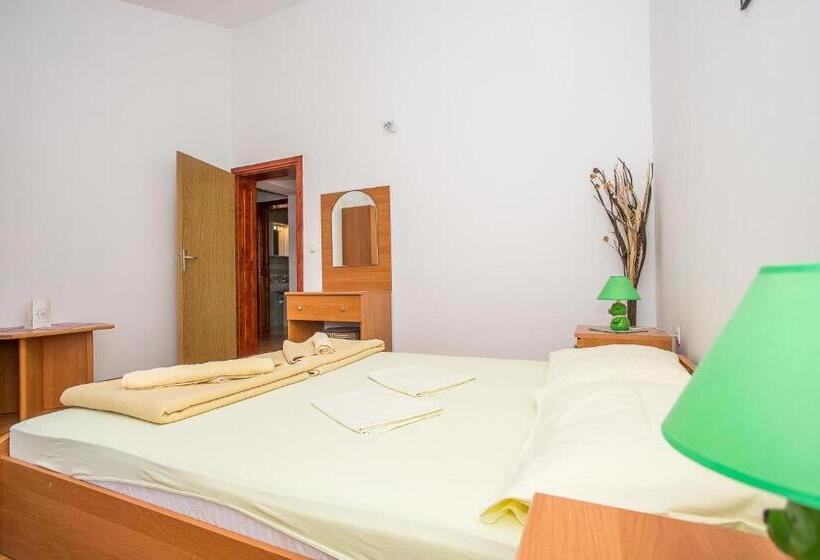 펜션 Apartments Bionda