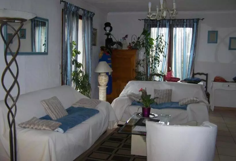 Majatalo Chambres D'hôtes Les Nefliers