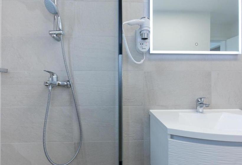 Modern Adora Apartment