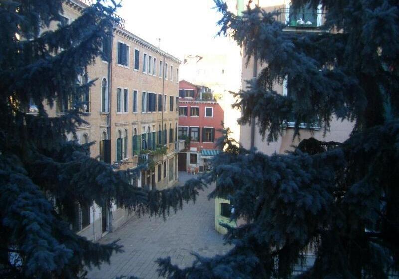 هتل B&b Exclusive