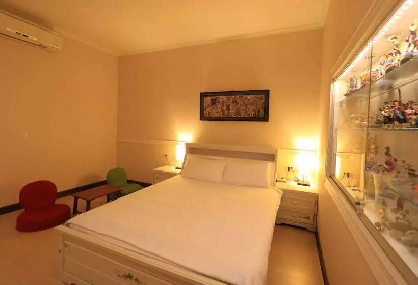پانسیون Doll House Lodge