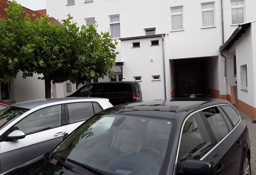 بنسيون Goldener Anker