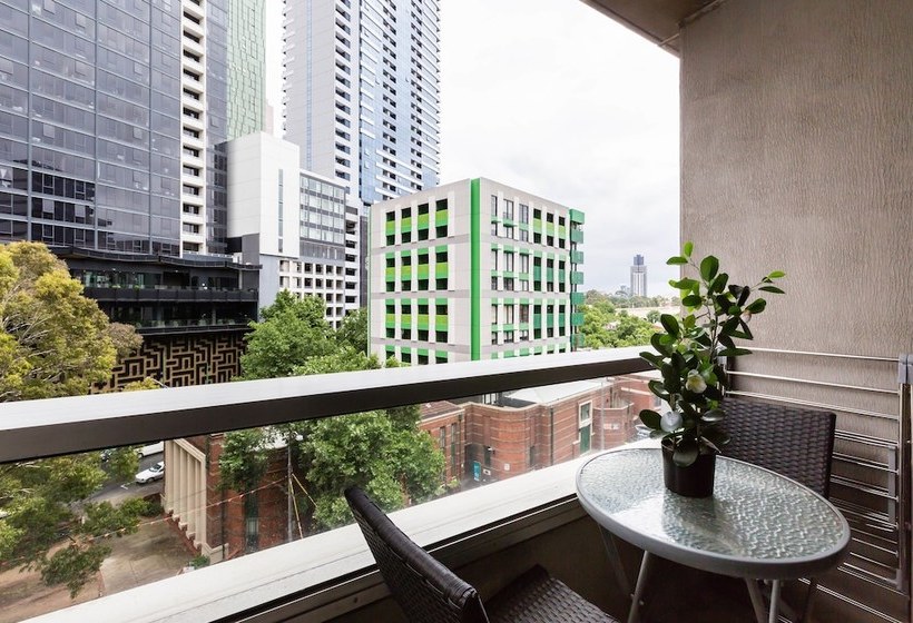 Sandra, 1bdr Carlton Apartment