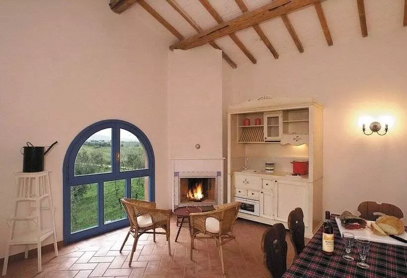 Hotelli Agriturismo Le Due Querce