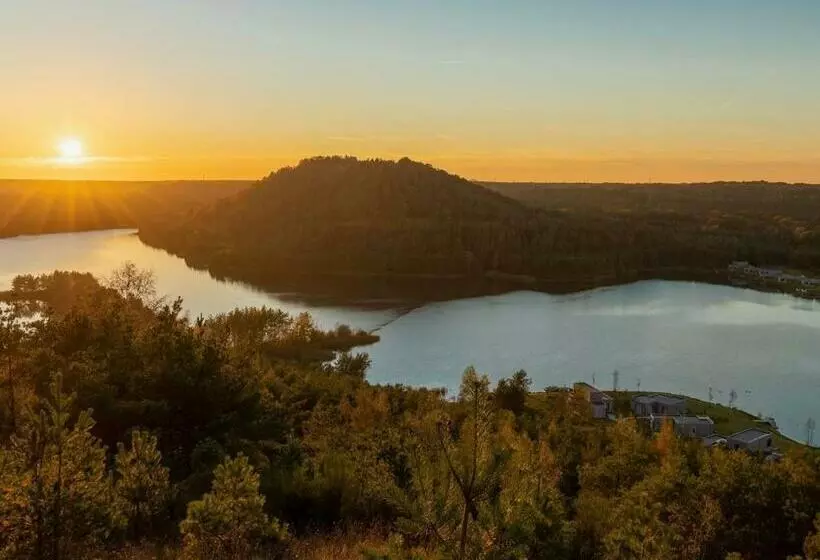 هتل Landal Mooi Zutendaal