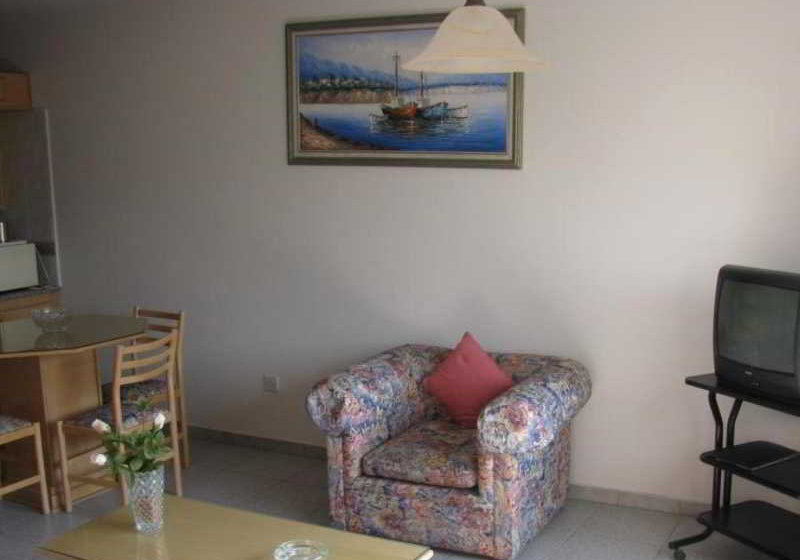 هتل روستایی Tsialis Hotel Apartments