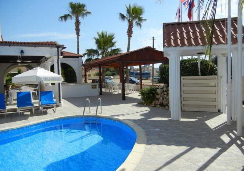 هتل روستایی Tsialis Hotel Apartments