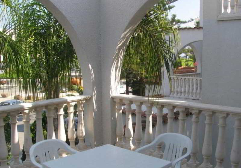 هتل روستایی Tsialis Hotel Apartments