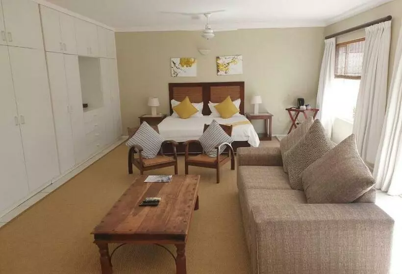 Hotelli Ingwe Manor Guesthouse