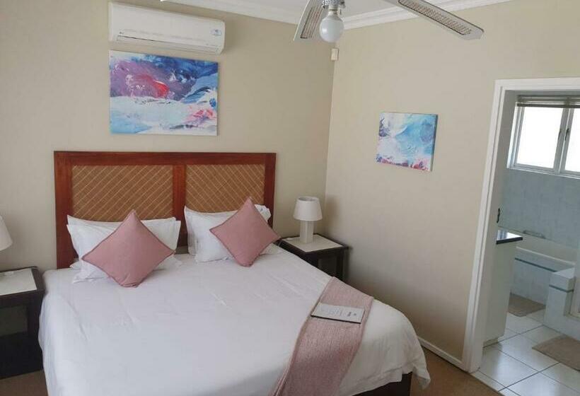 فندق Ingwe Manor Guesthouse