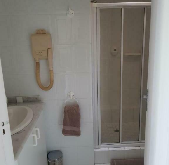 فندق Ingwe Manor Guesthouse