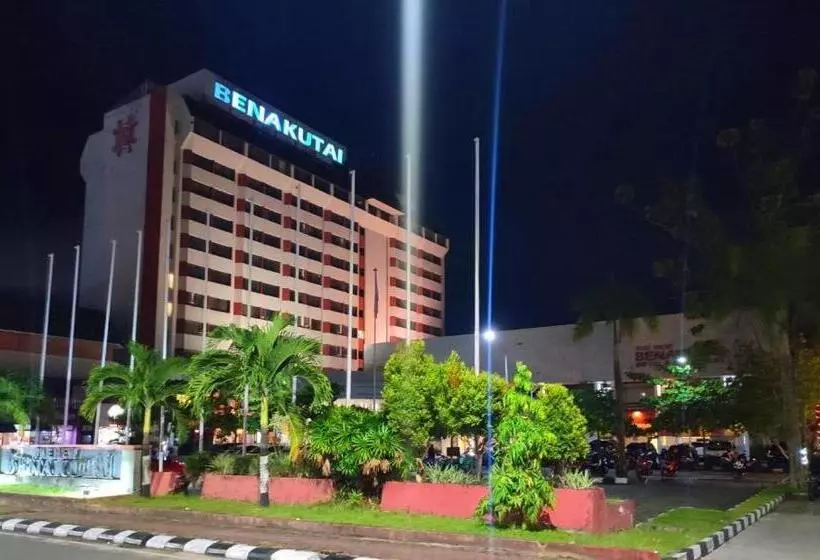 ホテル The New Benakutai