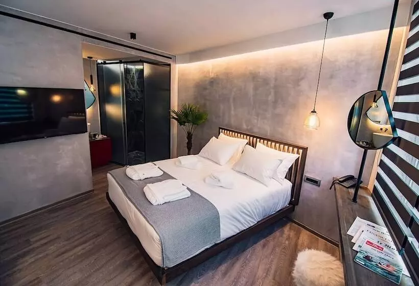 Project 3 Urban Chic - Athens