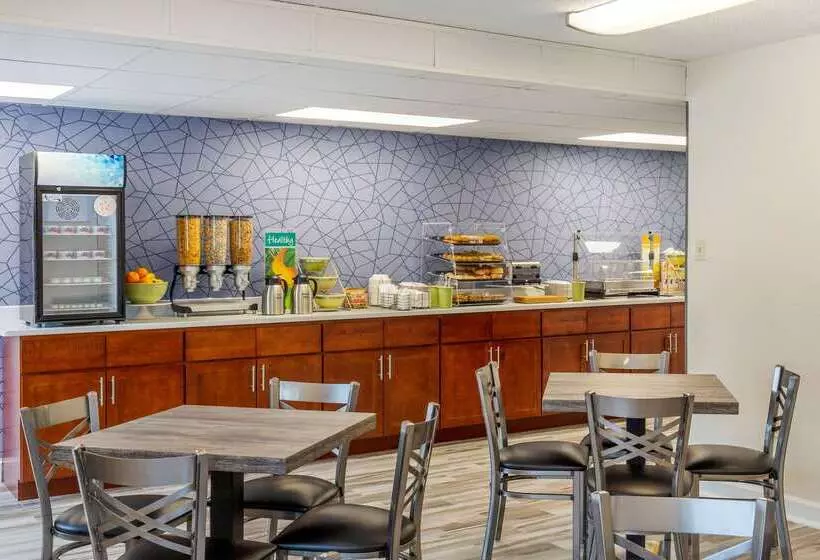 هتل Quality Inn & Suites Apexholly Springs