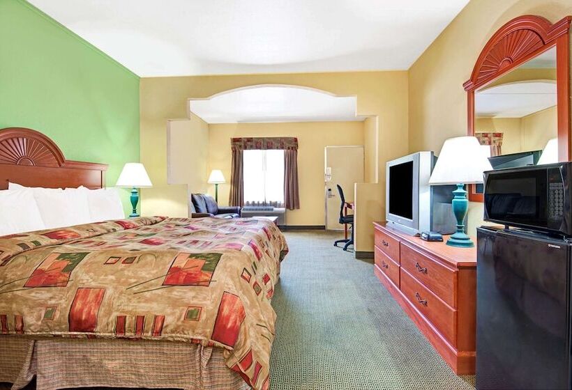 فندق Super 8 By Wyndham Nashville Near Downtown / I40