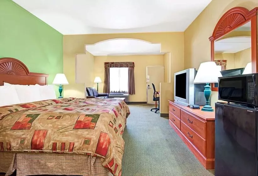 هتل Super 8 By Wyndham Nashville Near Downtown / I40