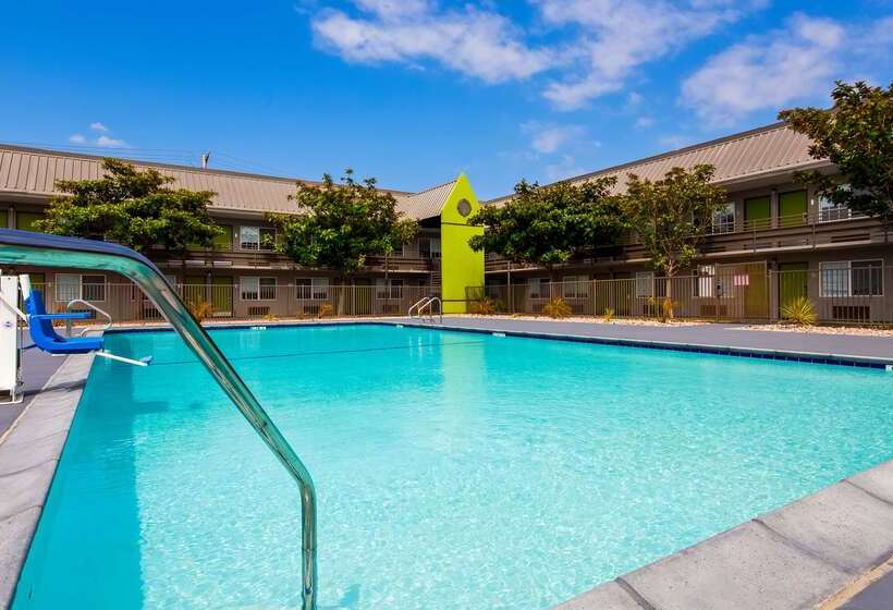 Surestay Plus Hotel By Best Western Point Richmond