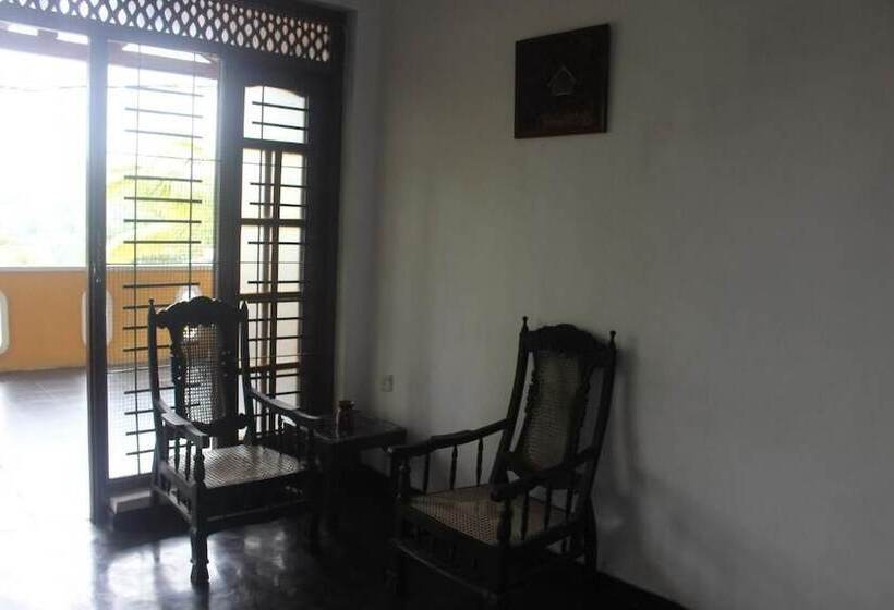 Bed and Breakfast Gerard Holiday Home