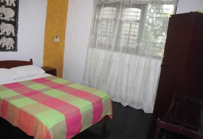 Bed and Breakfast Gerard Holiday Home