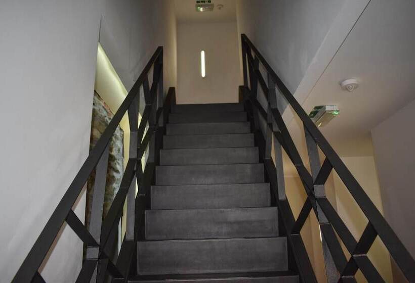 پانسیون City Wall House