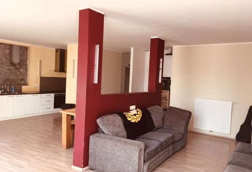 پانسیون City Wall House