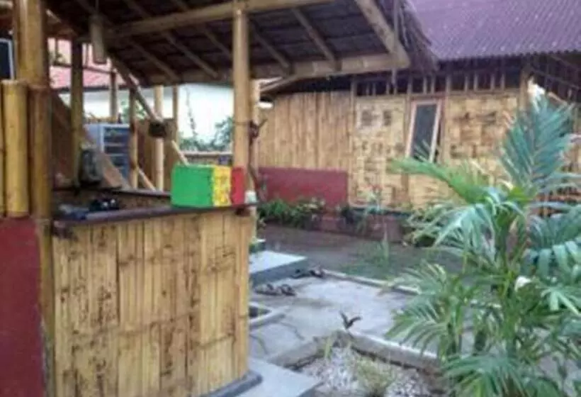 Hotelli Little Woodstock Homestay