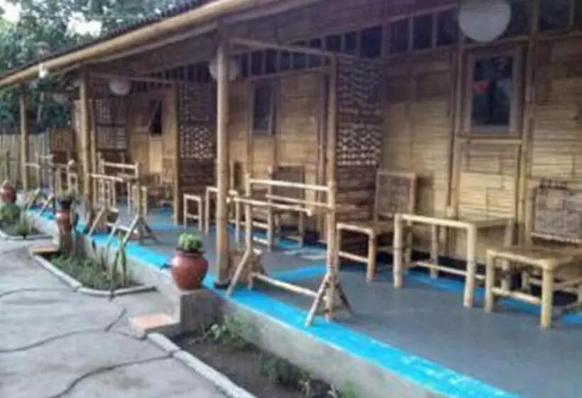 Hotelli Little Woodstock Homestay