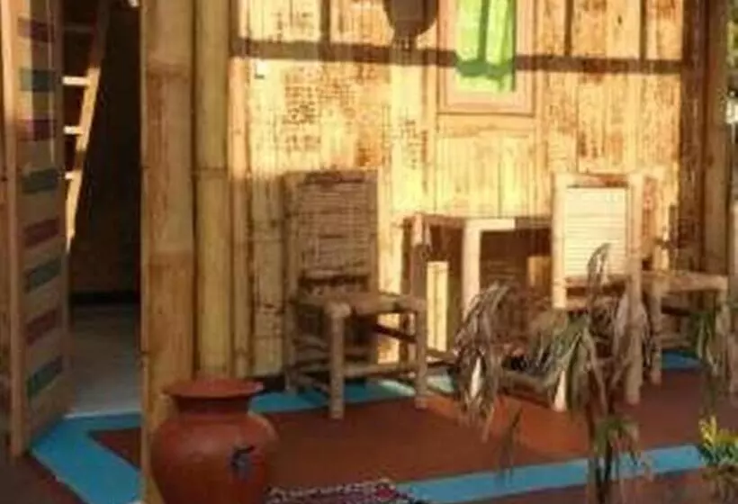 Hotelli Little Woodstock Homestay