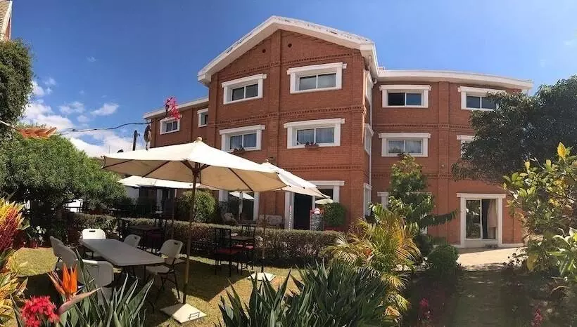 پانسیون Gracehouse