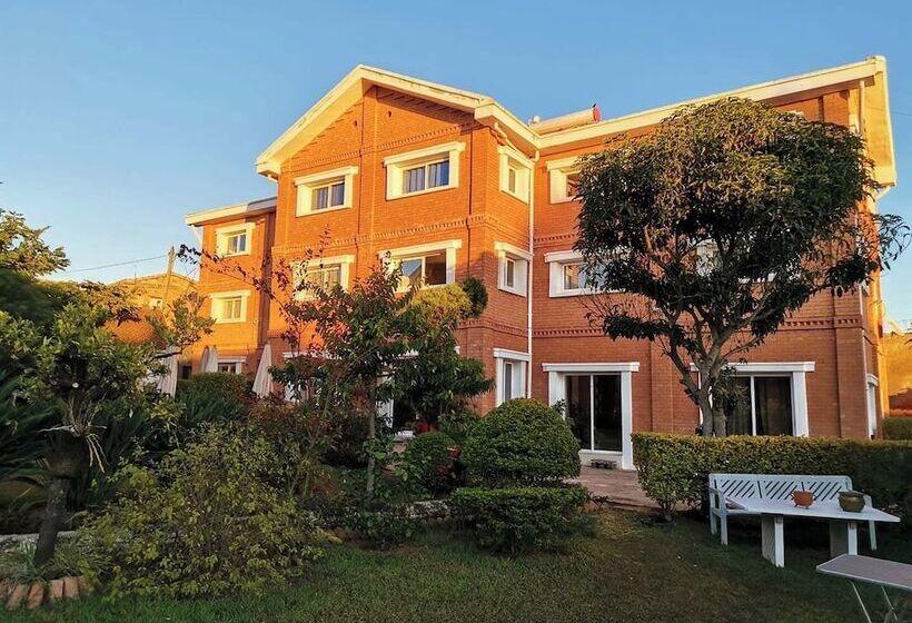 پانسیون Gracehouse