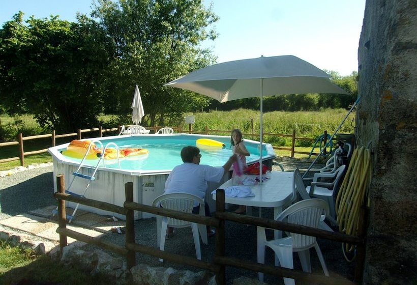 مبيت وإفطار Fortified French Retreat