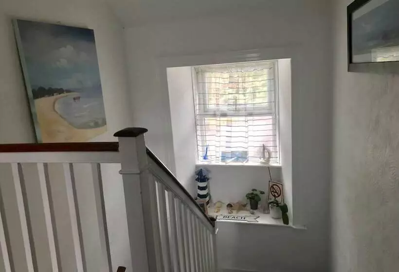 Cliff House Bed And Breakfast