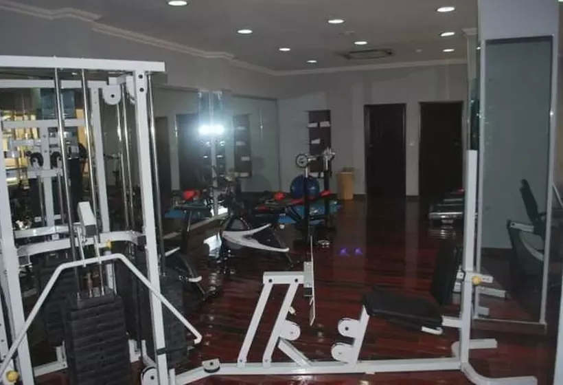هتل Carlton Gate Xclusive