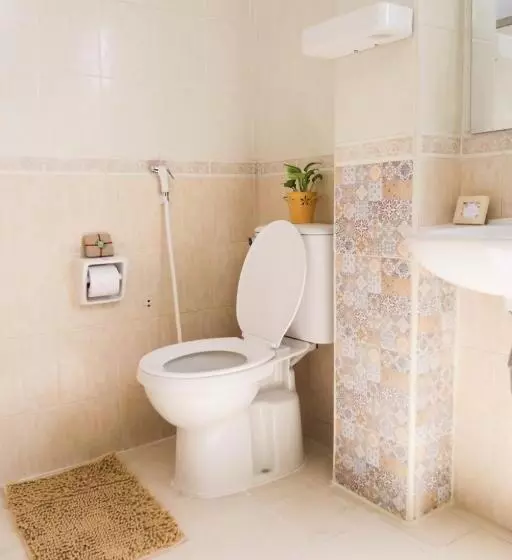 هتل The Grand Palace Hostel