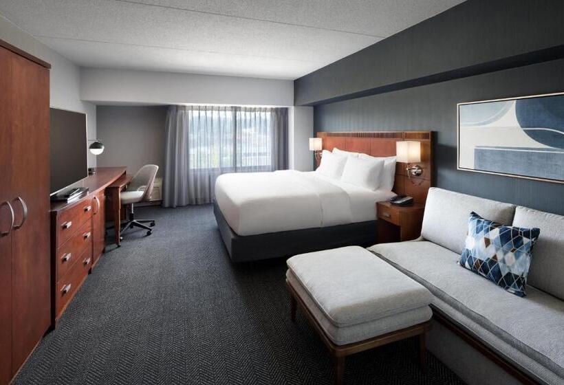 Отель Courtyard Shelton