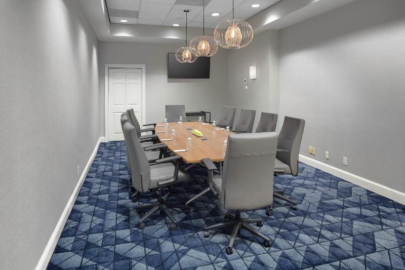 Отель Courtyard Shelton