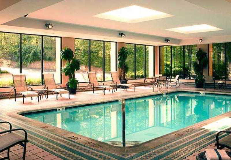 Отель Courtyard Shelton