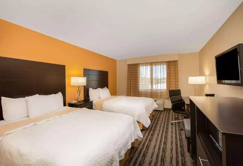 호텔 La Quinta Inn By Wyndham Lincoln