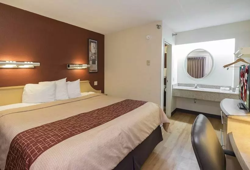 בית מלון כפרי Red Roof Inn Cincinnati Sharonville