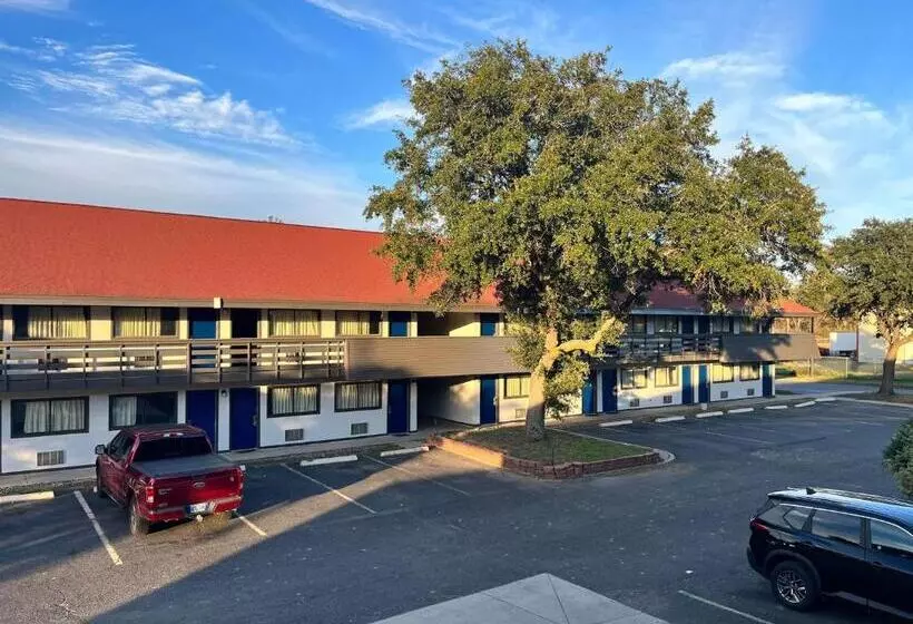 ホテル Studio 6 Suites Shreveport, La Industrial Loop