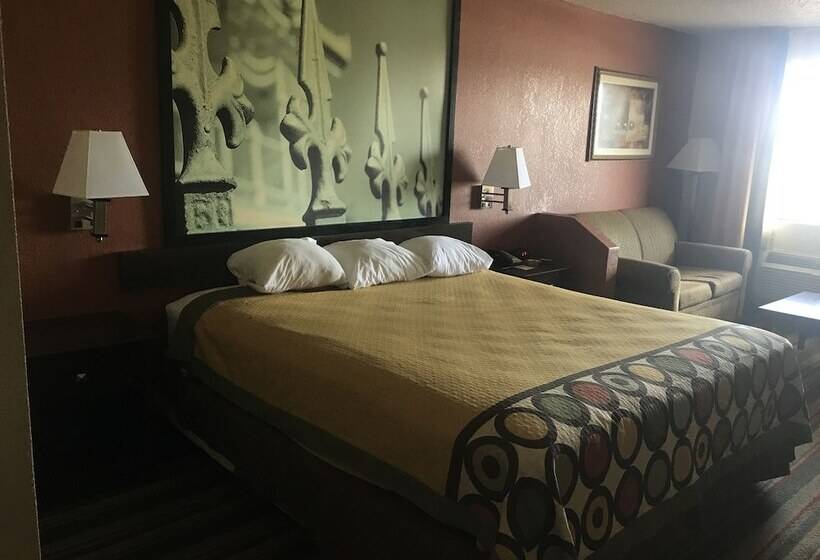 فندق Super 8 By Wyndham Monroe