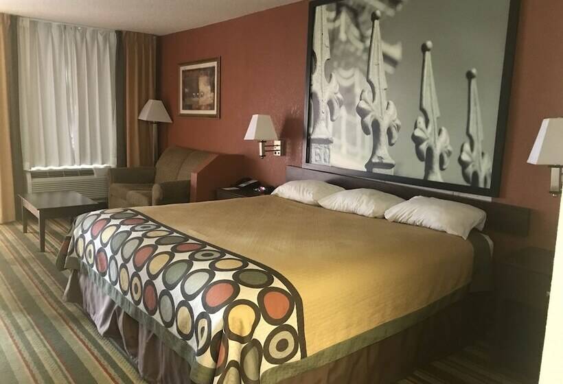 فندق Super 8 By Wyndham Monroe