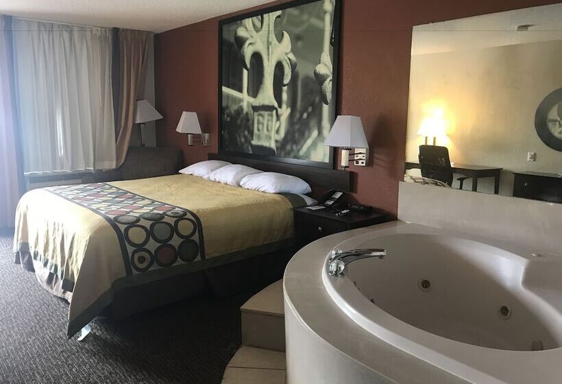 فندق Super 8 By Wyndham Monroe